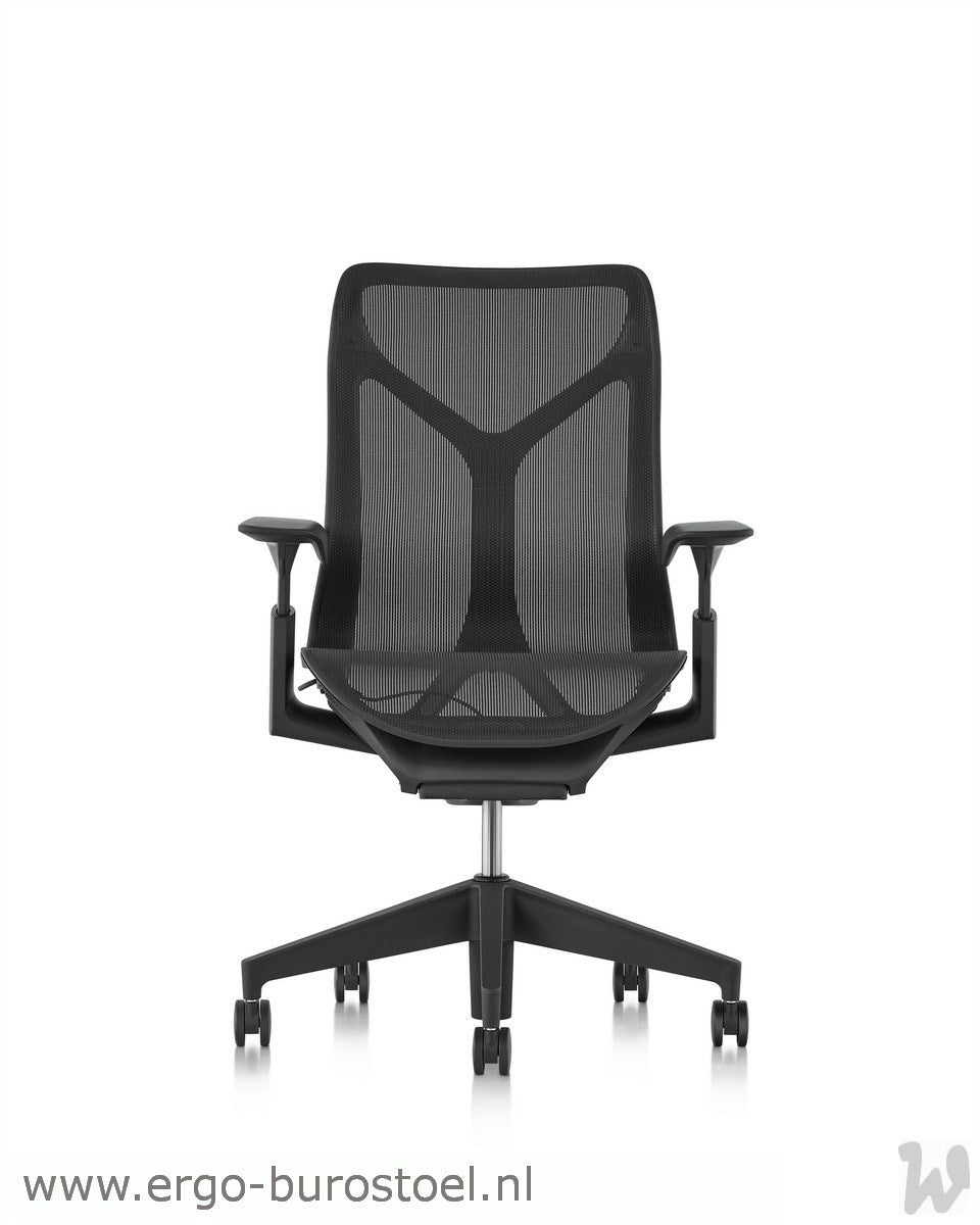 Cosm Graphite medium rug [Herman Miller]
