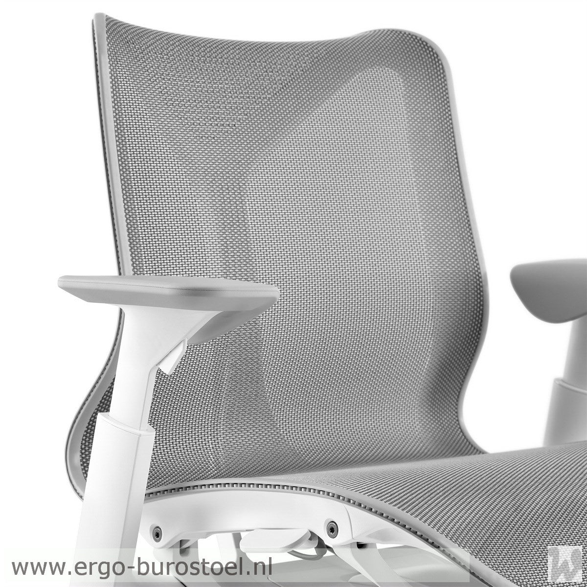 Cosm Graphite medium rug [Herman Miller]