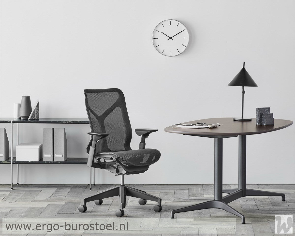 Cosm Graphite medium rug [Herman Miller]