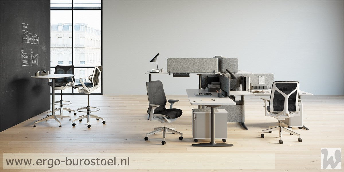 Cosm Graphite medium rug [Herman Miller]